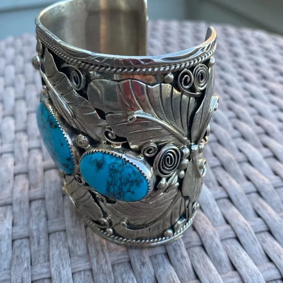 Very Big Very Heavy sterling Turquoise bangle. - Picture 5 of 8